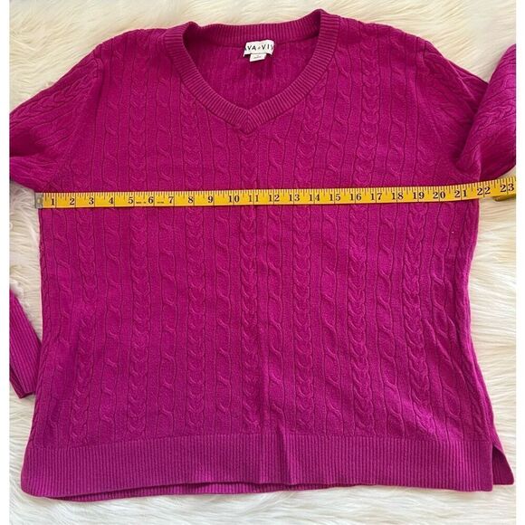 Bundle of 3 Cable Knit V Neck Sweaters (1X) - Picture 13 of 14